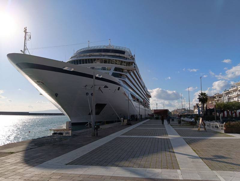 Δυναμικό «ποδαρικό» της κρουαζιέρας στην Καλαμάτα με το “Viking Star”