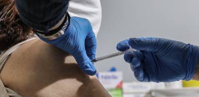 Ο Δήμος Αθηναίων εμβολιάζει τους άστεγους