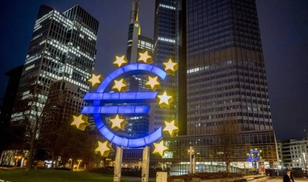 Oι εξελίξεις στην αγορά εργασίας &quot;φέρνουν&quot; νέα αύξηση των επιτοκίων το Φεβρουάριο