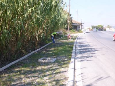 Κατασκευή πεζοδρομίου στο Ασπρόχωμα