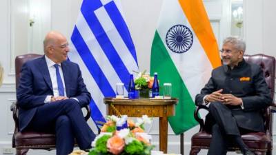 Δένδιας: Συναντήθηκε με τον Ινδό ΥΠΕΞ - Μίλησαν για Ουκρανία, Αν. Μεσόγειο και Κυπριακό