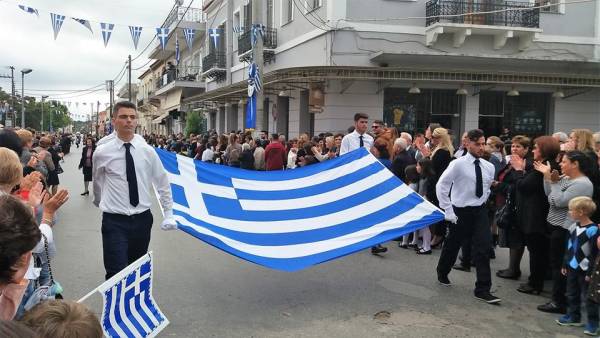 Οι παρελάσεις για την 28η Οκτωβρίου σε Κυπαρισσία και Γαργαλιάνους (βίντεο-φωτογραφίες)