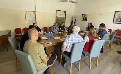 Σύσκεψη για εορτασμό 28ης Οκτωβρίου: Σύσταση για χρήση ομοιωμάτων όπλων στην παρέλαση