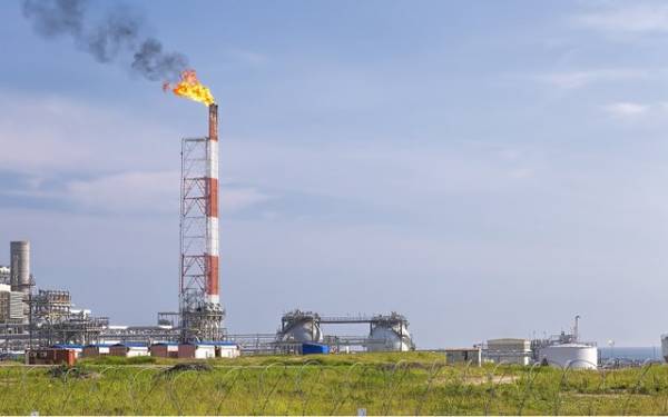 Η ΕЕ συμφώνησε σε νόμο που θέτει όριο εκπομπών μεθανίου στις εισαγωγές ορυκτών καυσίμων