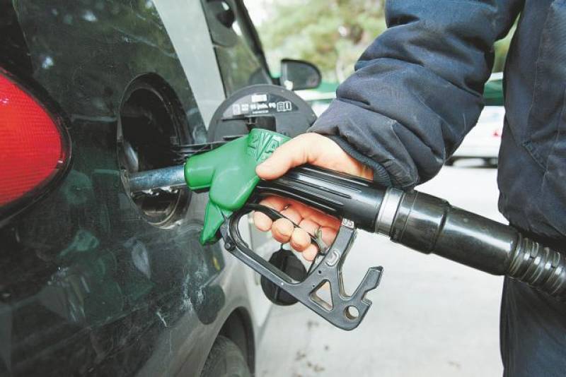 «Ράλι» στις τιμές των καυσίμων: Στα υψηλότερα επίπεδα έτους η διεθνής τιμή του πετρελαίου (βίντεο)