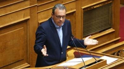 Φάμελλος: Απαιτείται συζήτηση για ιδεολογικές αρχές και πρόγραμμα και όχι κριτική με προσωπικούς όρους