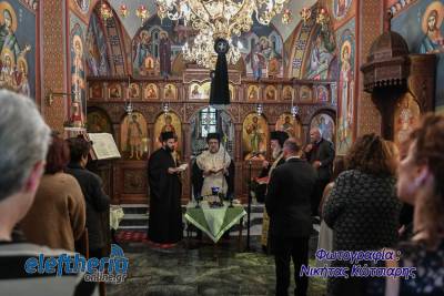 Το Μυστήριο του Ευχελαίου στη Μονή Βελανιδιάς (φωτογραφίες)