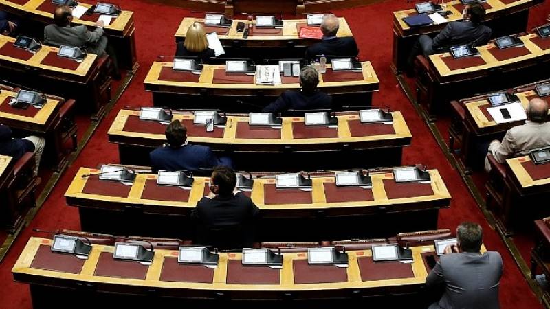 Βουλή: Ψηφίστηκε επί της Αρχής το ν/σ του υπουργείου Παιδείας για τα Πανεπιστήμια