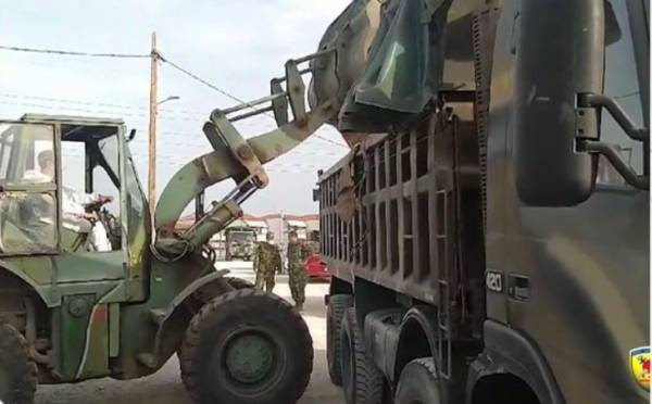 Στους δρόμους της Θεσσαλίας τα μηχανήματα του στρατού ενόψει της νέας κακοκαιρίας (Βίντεο)