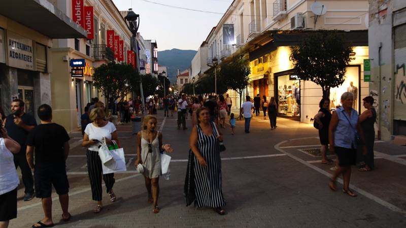Πρωτόγνωρη τουριστική κίνηση τον Αύγουστο: Γεμάτη η Μεσσηνία και το Σεπτέμβριο