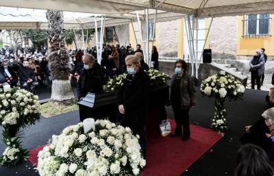 Το τελευταίο "αντίο" στον Μεσσήνιο αγωνιστή της Αριστεράς Μίμη Δαρειώτη