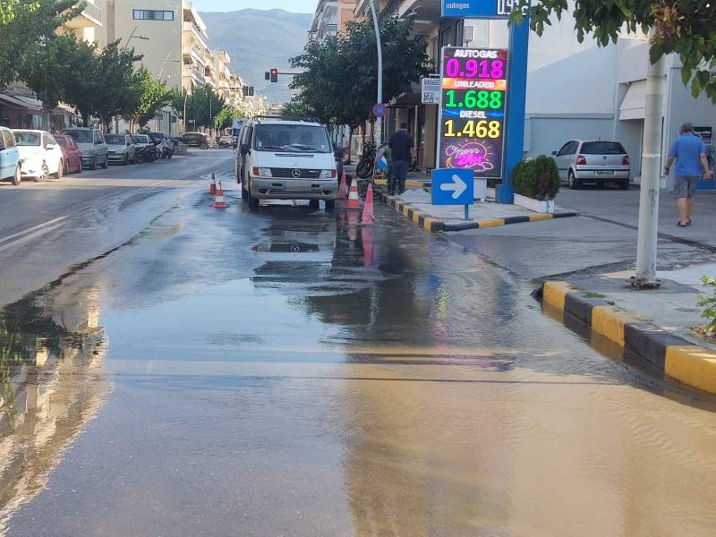 Δύσκολη ημέρα η χθεσινή για τα συνεργεία της ΔΕΥΑΚ