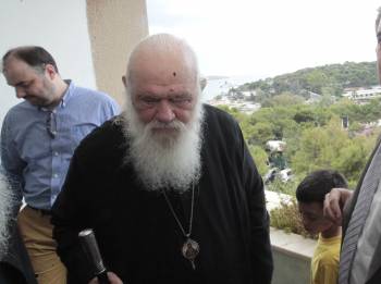 Αρχιεπίσκοπος Ιερώνυμος: "Το σύμφωνο συμβίωσης αλλοιώνει το χαρακτήρα της οικογένειας και θεσπίζει την «εξώγαμη» οικογένεια"