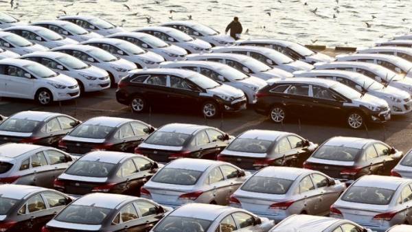 Αύξηση κατά 355,3% των πωλήσεων αυτοκινήτων στη χώρα τον Απρίλιο!