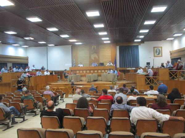 Ειδική συνεδρίαση Δημοτικού Συμβουλίου Καλαμάτας: Ανακύκλωση ερωτήσεων και απαντήσεων χωρίς είδηση