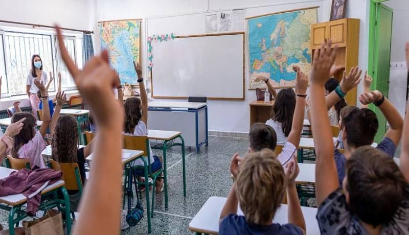 Σχολεία: Ενημέρωση του ΕΟΔΥ κάθε Τετάρτη για τους μαθητές 4 - 17 ετών που νοσούν
