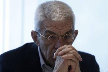 Μέλη των ΑΝΕΛ εμφανίστηκαν στον Μπουτάρη με θηλιές στο λαιμό