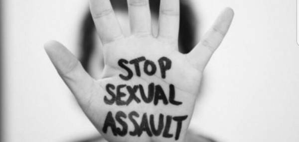Φρίκη σε σχολική εκδρομή για 15χρονο: Κατήγγειλε σεξουαλική κακοποίηση από συμμαθητές του (βίντεο)