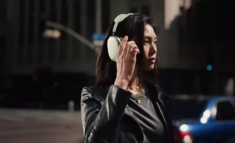 Apple: Αυτά είναι τα νέα ακουστικά AirPods Max - Οι νέες τεχνολογίες που φέρνουν (Βίντεο)