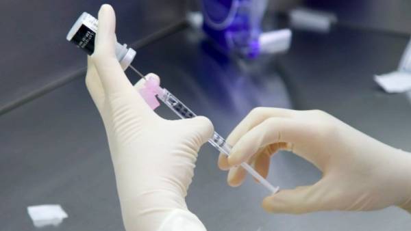 Ανοίγει σήμερα η πλατφόρμα για την τρίτη δόση του εμβολίου για 285.000 πολίτες
