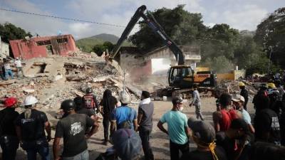 Σεισμός στην Κολομβία: Η αναζήτηση των εκατοντάδων αγνοουμένων συνεχίζεται