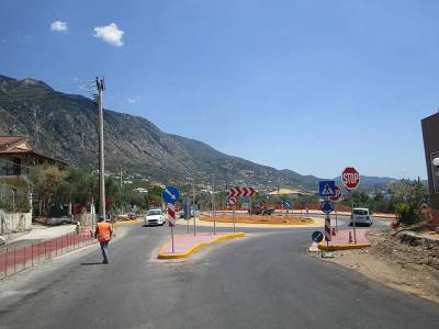 Διαμαρτυρία για τη νησίδα μπροστά στο “Φωτεινή”