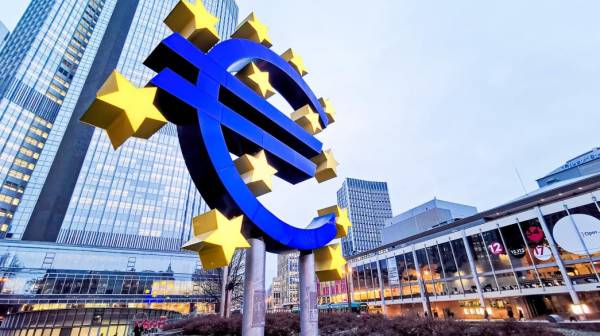 ΕΚΤ - Fed: Η αργή αποκλιμάκωση του πληθωρισμού καθυστερεί το τέλος των αυξήσεων στα επιτόκια