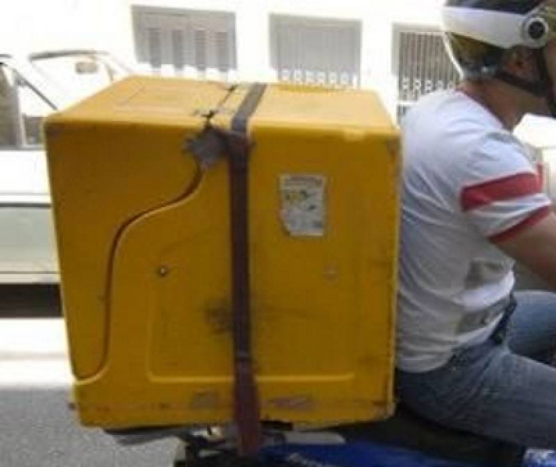 Ο Σύνδεσμος Ιδιωτικών Υπαλλήλων για ατύχημα σε διανομέα