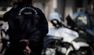 Θεσσαλονίκη: Γυναίκα έφτυσε αστυνομικούς όταν την έλεγξαν επειδή δεν φορούσε μάσκα