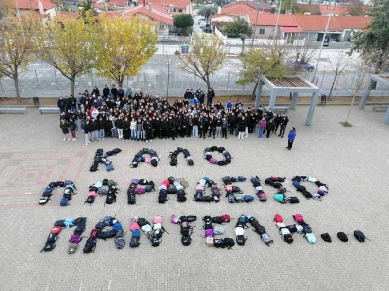 Ξάνθη: Συγκινούν οι μαθητές για τον 16χρονο που έχασε τη ζωή του από διαρροή αερίου -«Καλό ταξίδι Παντελή»