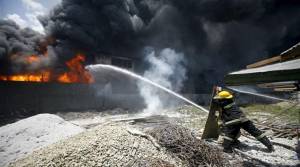 Φιλιππίνες: 72 οι νεκροί από τη φωτιά σε εργοστάσιο υποδημάτων