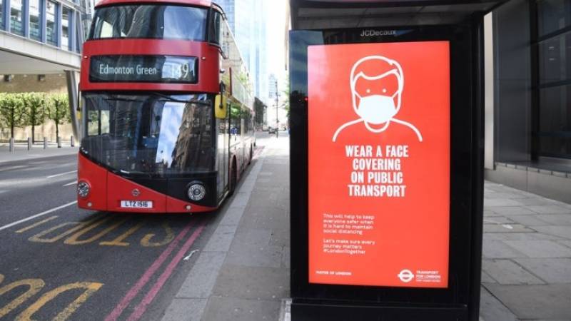 Παραμείνει υποχρεωτική η χρήση μάσκας στα μέσα μαζικής μεταφοράς του Λονδίνου