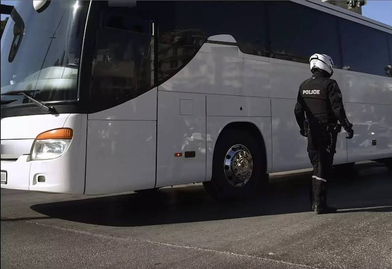 Θεσσαλονίκη: Ξέχασαν 17χρονη ΑμεΑ επί δύο ώρες μέσα σε λεωφορείο – Έρευνα μετά από καταγγελία της μητέρας