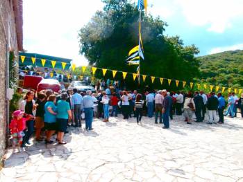 Κέφι και χορός στο αντάμωμα Ρωμυραίων