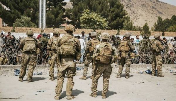 Αφγανιστάν: Μάχη στο αερoδρόμιο της Καμπούλ - Ένας φρουρός νεκρός και 3 τραυματίες