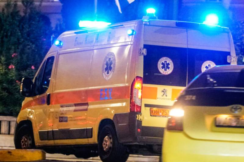 Ζεφύρι: Άνδρας περιέλουσε με εύφλεκτο υλικό τη γυναίκα του και της έβαλε φωτιά (βίντεο)