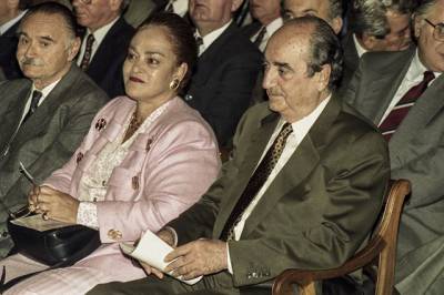 Η πεθερά του Κωνσταντίνου Μητσοτάκη και η συμμαθήτριά της από την Καλαμάτα