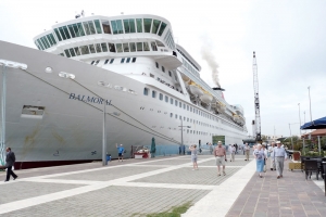 12 κρουαζιερόπλοια θα πιάσουν φέτος το λιμάνι της Καλαμάτας