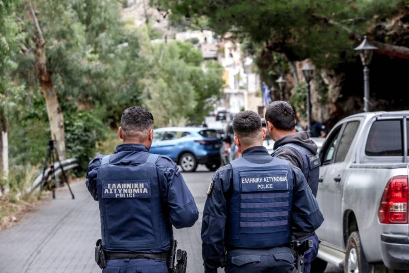 Επιστρέφει στα Βορίζια παρά τις απειλές η μητέρα της 56χρονης – Στο «κενό» οι προσπάθειες για σασμό (βίντεο)