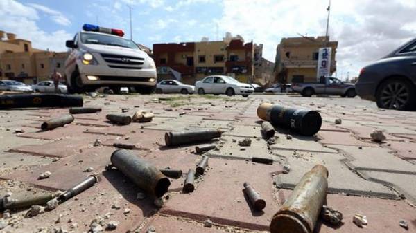 Λιβύη: Τέσσερις νεκροί και 10 τραυματίες από επίθεση ενόπλων στην έδρα της κρατικής εταιρείας πετρελαίου στην Τρίπολη