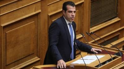 Πλεύρης για τους μετανάστες: Καθίστε εκεί που είστε, δεν είστε ευπρόσδεκτοι