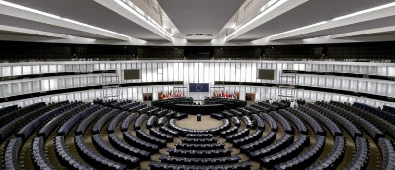 ΕΕ - Ουκρανική κρίση: Το Συμβούλιο των Υπουργών επιβάλλει νέες κυρώσεις