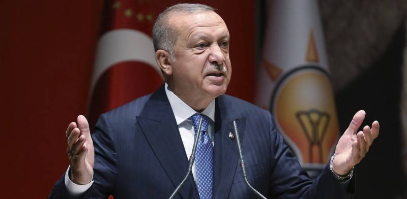 Handelsblatt: Η Τουρκία επιβάλλει αλλαγές στη συμφωνία για τους πρόσφυγες