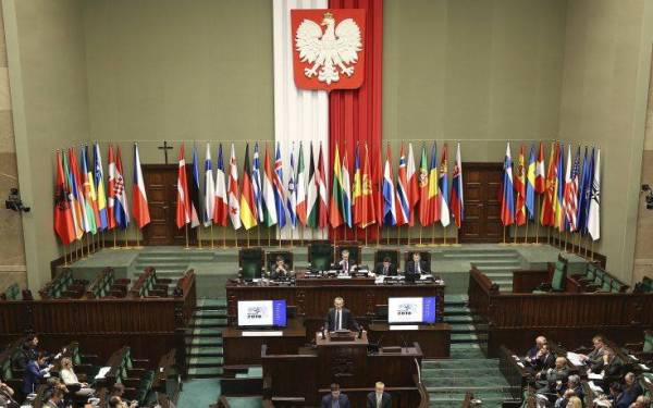 Στο πλευρό της Ουγγαρίας η Πολωνία απέναντι στις ευρωπαϊκές κυρώσεις