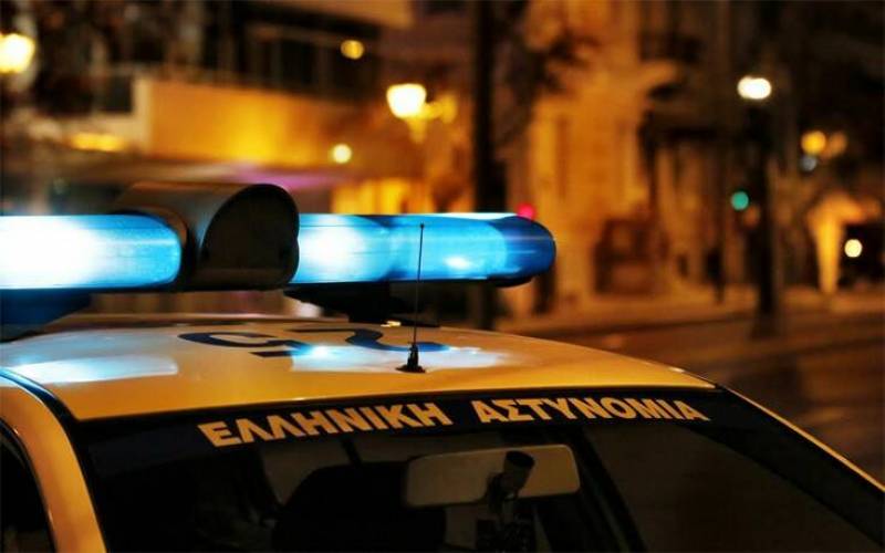 Θεσσαλονίκη: Ιδιοκτήτης μπαρ που δούλευε μετά τα μεσάνυχτα κλείδωσε την πόρτα για να μην τον γράψει η Αστυνομία