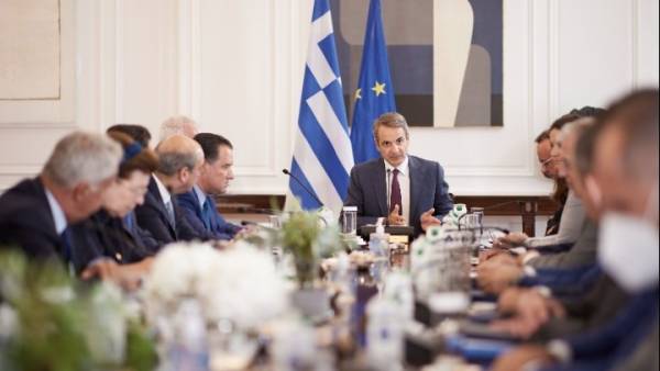 Μητσοτάκης: Η κυβέρνηση και ξέρει και μπορεί να υψώνει αναχώματα στις αυξήσεις