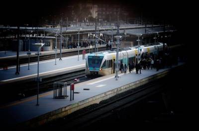 Προαστιακός: Εκτροχιασμός συρμού στον Ρέντη με 75 επιβάτες - Κανένας τραυματίας