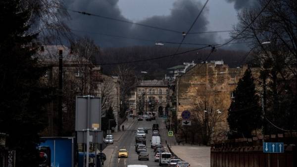 Ουκρανία: Νέες αεροπορικές επιδρομές-Το Κίεβο κατηγορεί τη Ρωσία για «απάνθρωπες» τακτικές (βίντεο)