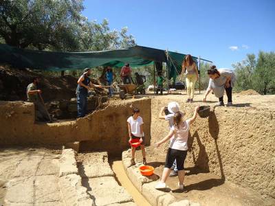 Ανασκαφές στο θέατρο της Αρχαίας Θουρίας