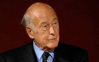 Ζισκάρ ντ΄Εστέν: Εξοδος σε φιλικό πνεύμα η λύση στο πρόβλημα της Ελλάδας